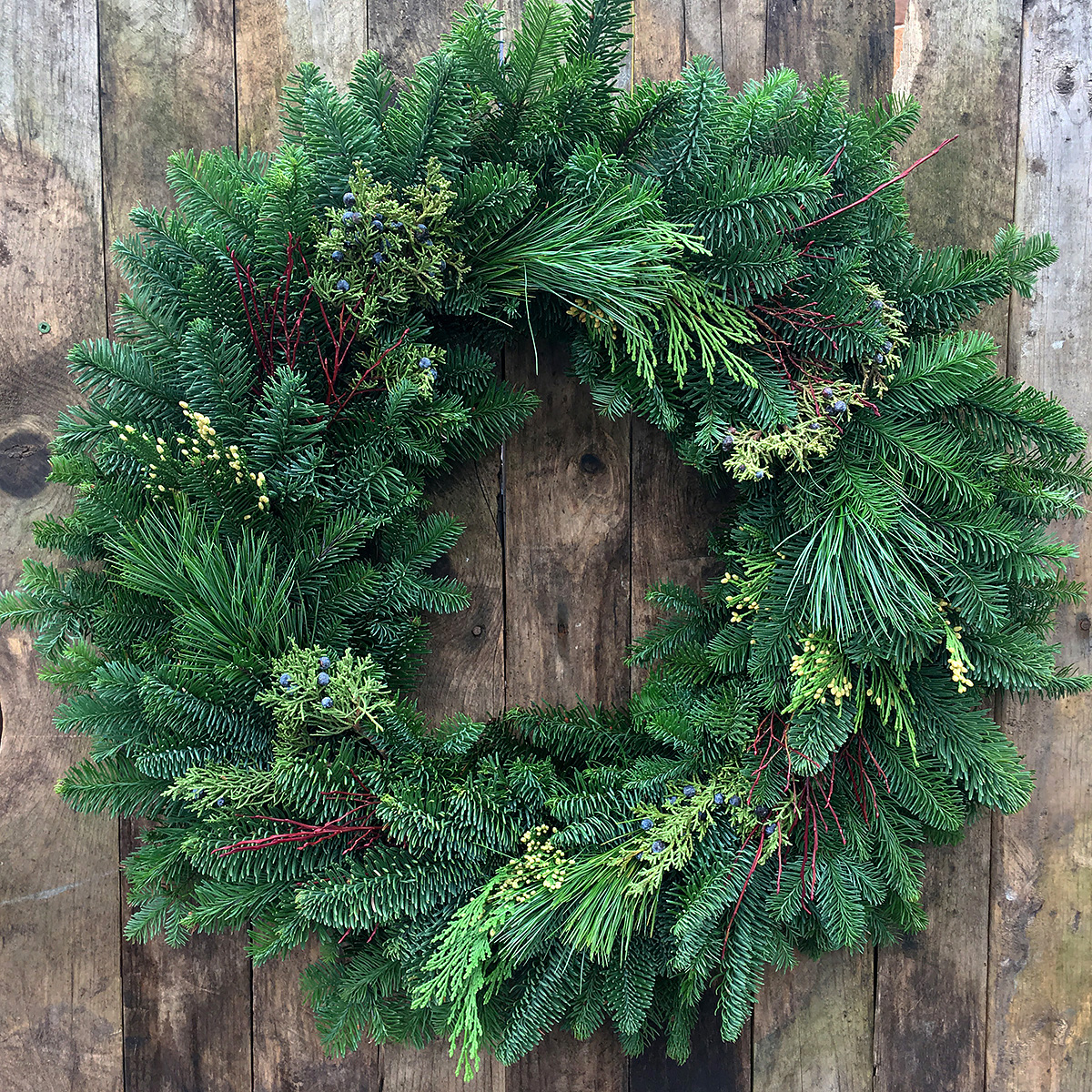 Christmas Wreath - Deluxe 26in Christmas Wreath 