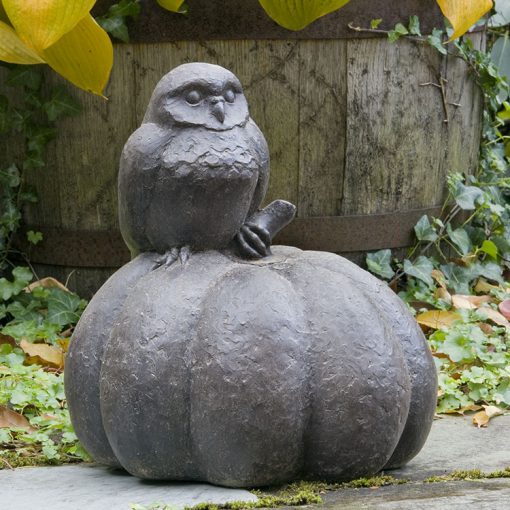 Campania - Owl on Pumpkin A-361