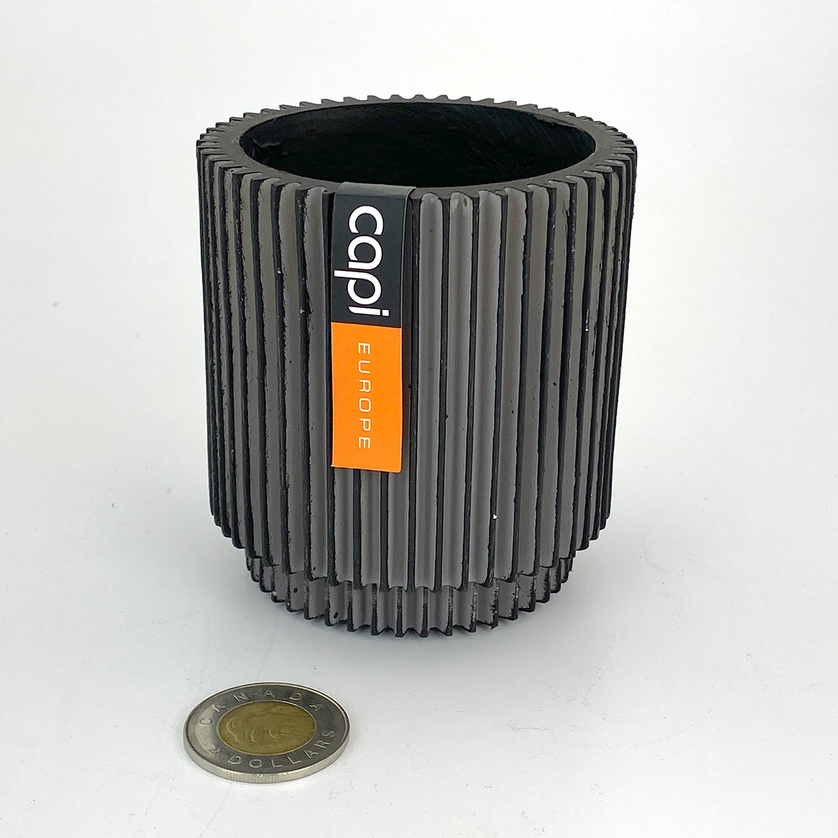 Capi_Vase_Cylinder_GrooveBlack_Pot 8x9.jpg