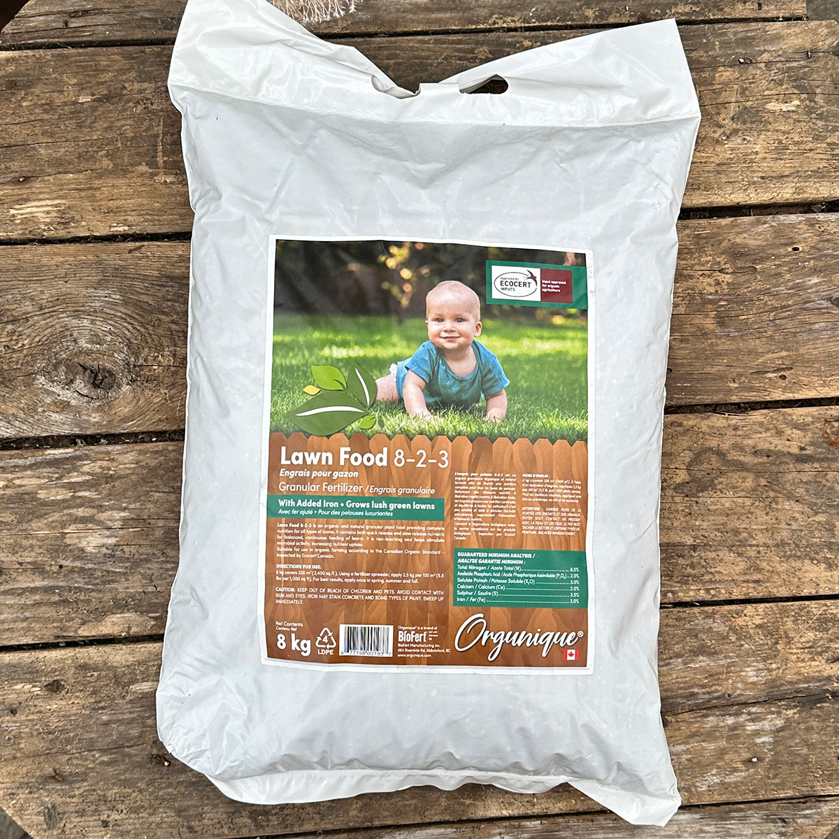 orgunique_lawnfood-8-2-3-8kg.jpg